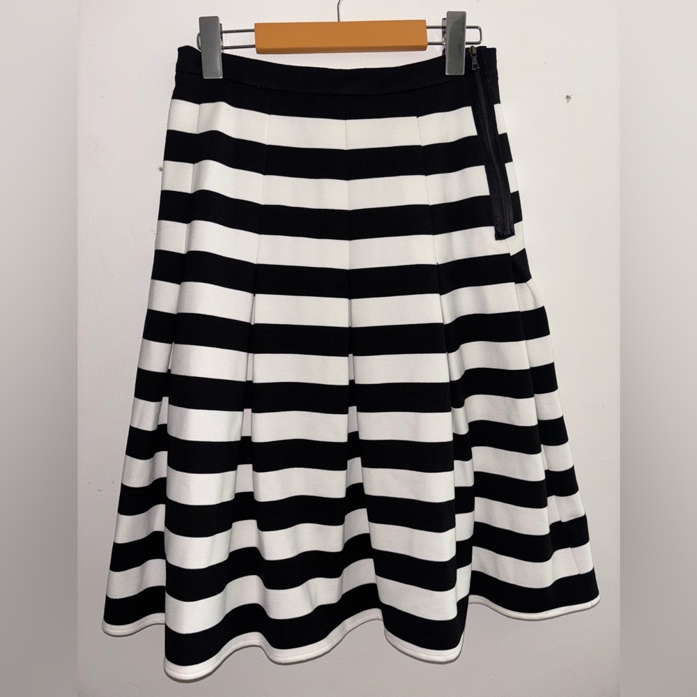 Ross Mayer Black and White Striped Women's Skirt Size 6